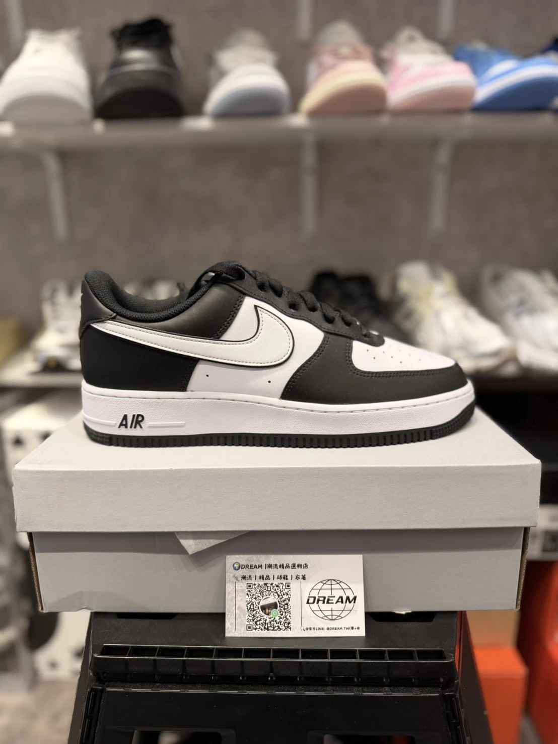 <28cm出清>NIKE AIR FORCE 1 LOW 黑白熊貓 (DV0788-001)