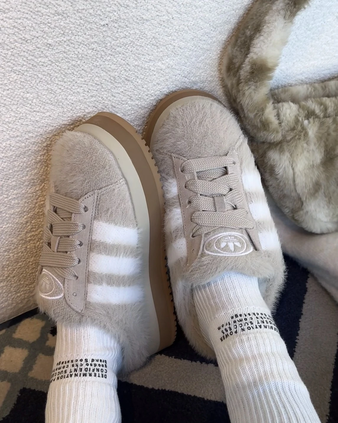 Adidas Originals CAMPUS 00s 奶茶 毛茸茸 厚底 麵包半拖(JR6159)