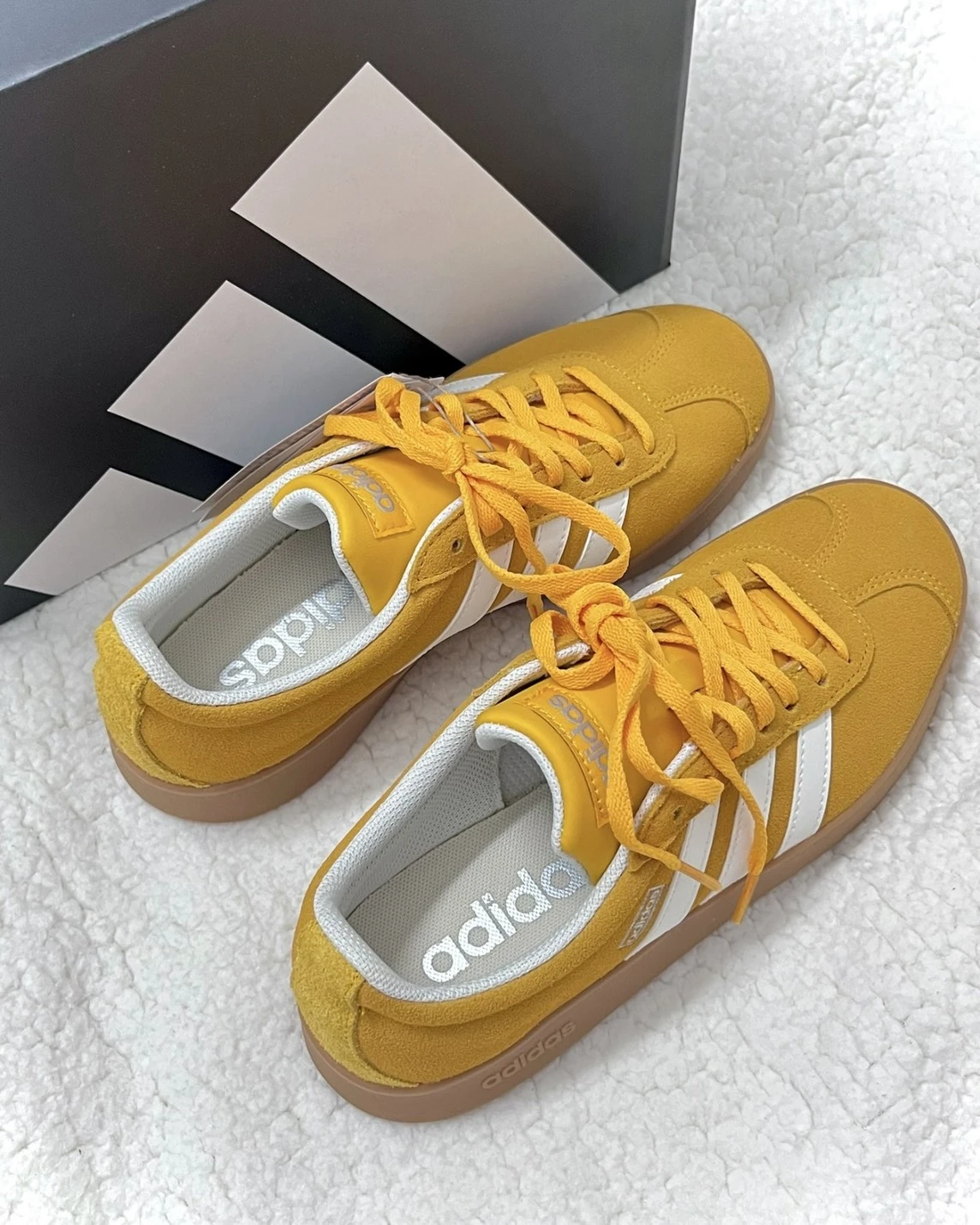 ADIDAS VL COURT 2.0 焦糖底麂皮黃男女同款(JI0495/JS4593) 正品球鞋