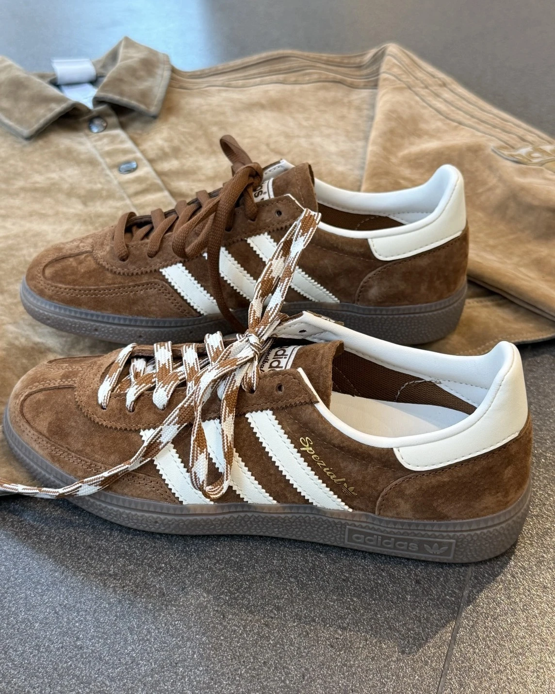 <阿迪調色盤>ADIDAS ORIGINALS HANDBALL SPEZIAL 麂皮 焦糖棕(KI5938)