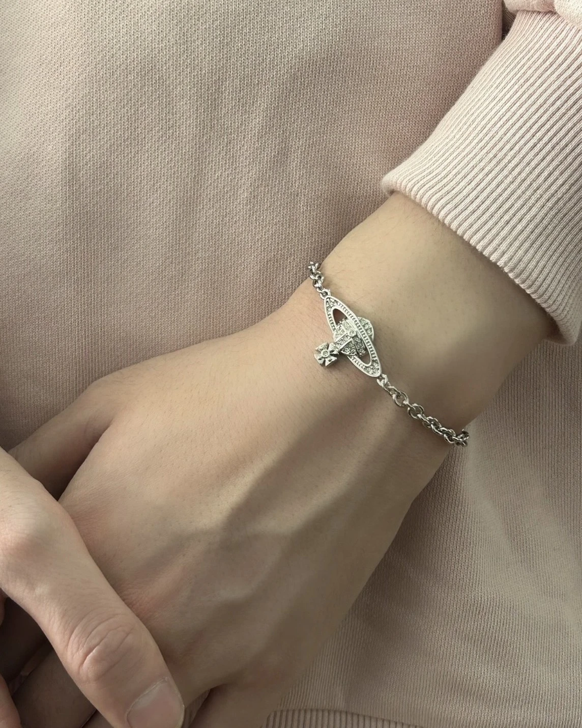 VIVIENNE WESTWOOD西太后 Mini Bas Relief 巴斯浮雕 手鍊 情侶款