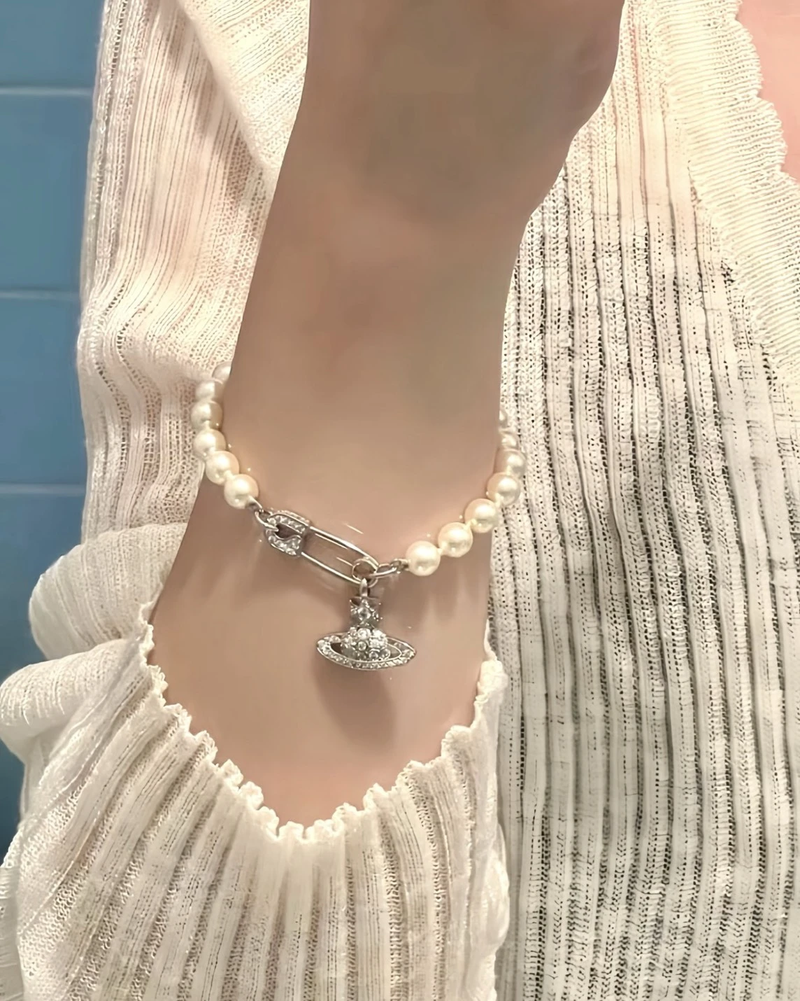VIVIENNE WESTWOOD西太后 Lucrece 回形別針 經典土星 珍珠手鍊 銀色