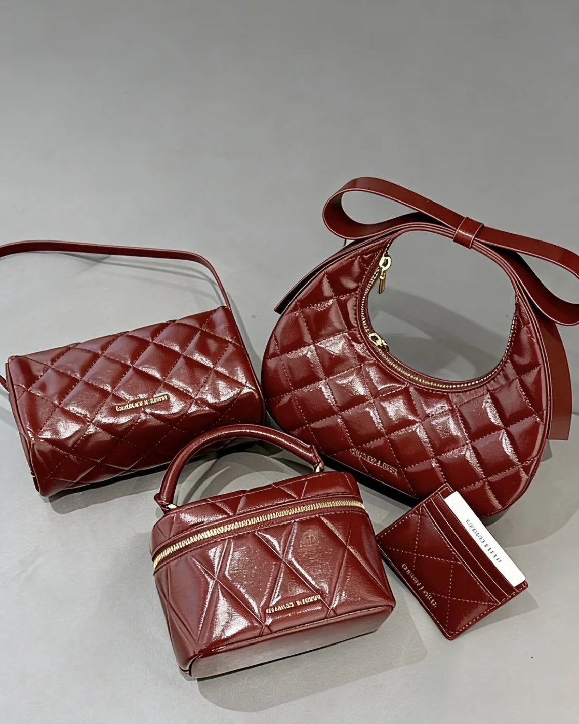 CHARLES & KEITH 小CK 新年限定 晚宴派對  菱格 葡萄酒紅 共三種