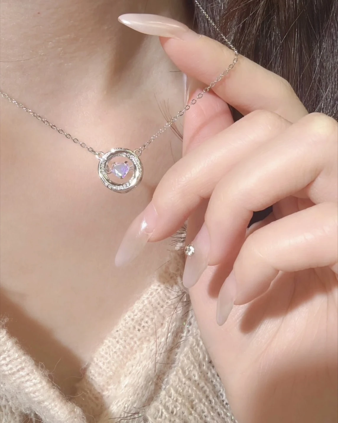 KADER 卡蒂羅 莫比烏斯環 跳動的心 簍空環繞 鑽石項鍊