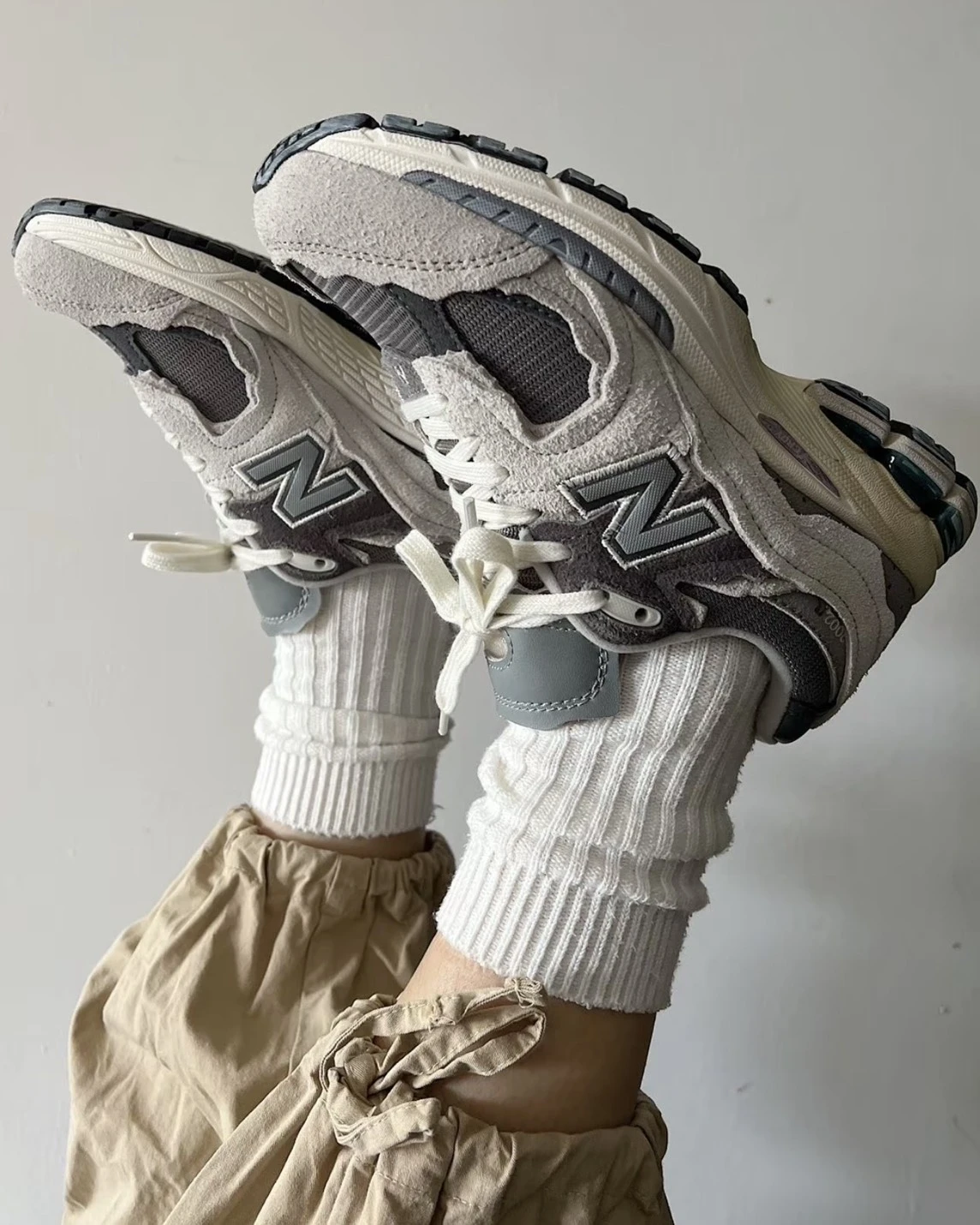 <⏰現折!!!>New Balance 2002R "Refined Future" 元祖灰 解構 破壞 麂皮(M2002RDA)