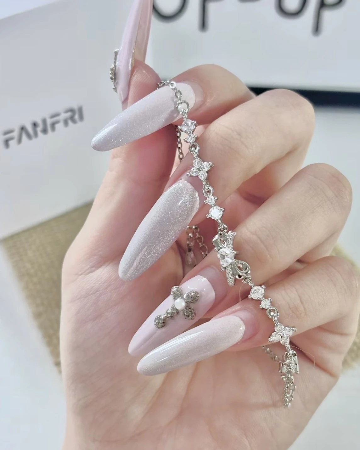 <999純銀>FANFRI 閃耀蝴蝶 純銀手鍊