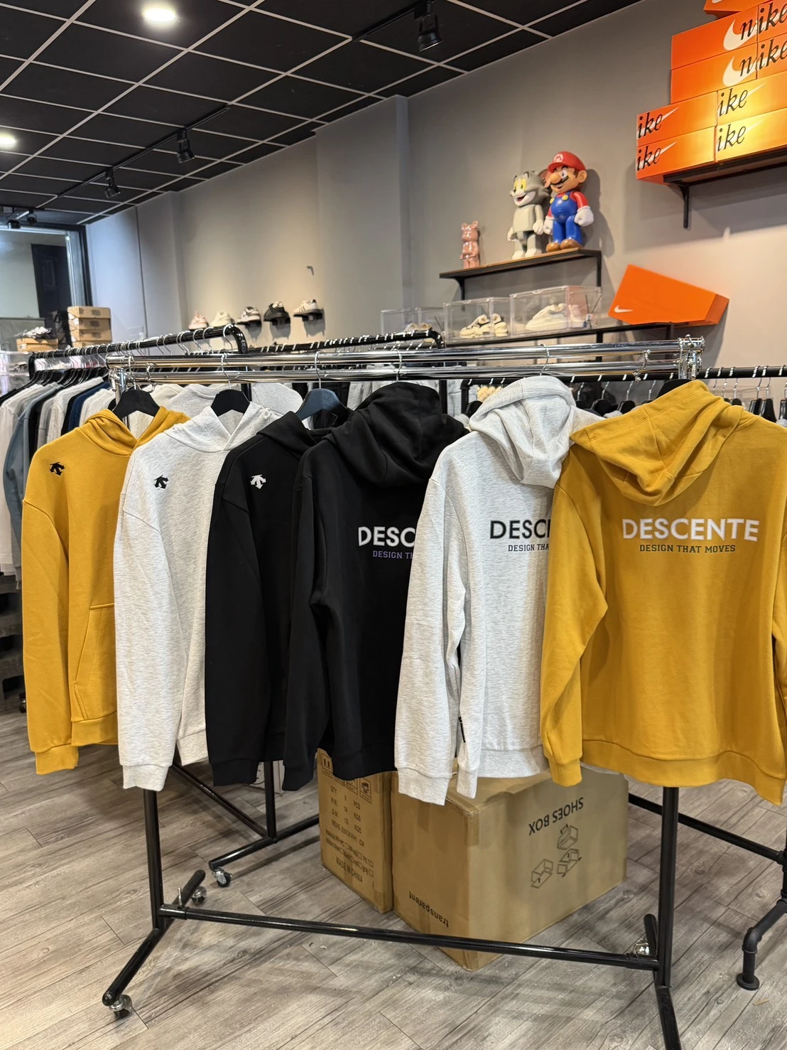 <26年新款>DESCENTE 迪桑特 純色徽標LOGO 背後文字 帽Tee 三色可選(UHD12)
