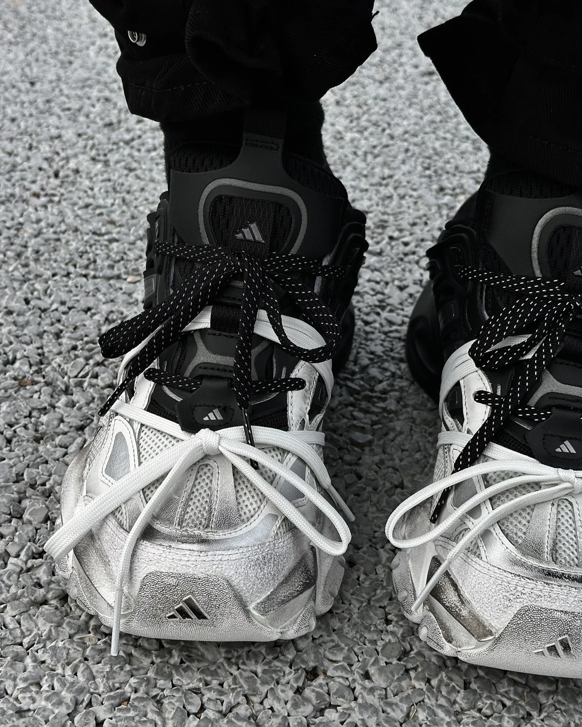 <阿迪世家!?>ADIDAS XLG RUNNER DELUXE 灰黑白(JR0861)