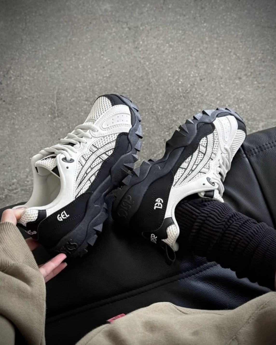 ASICS Gel-Truck 亞瑟士 米白黑 機能 厚底 老爹鞋(1203A714-020)
