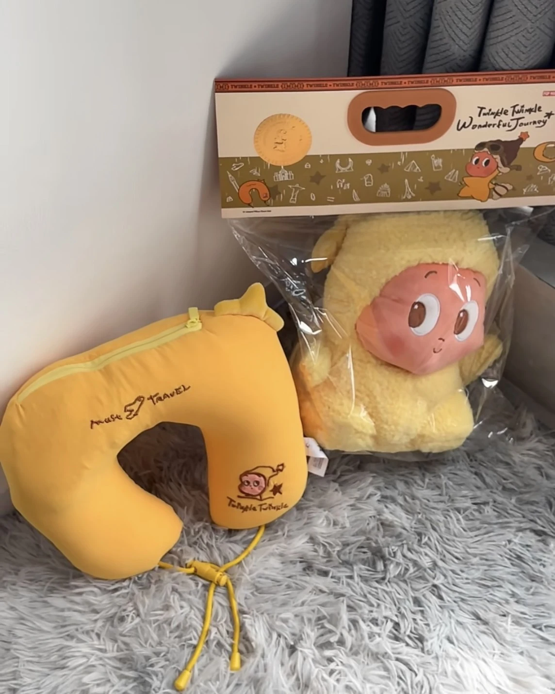 POP MART 泡泡瑪特 星星人 奇妙漫遊系列 U型枕 毛絨娃娃(二合一)