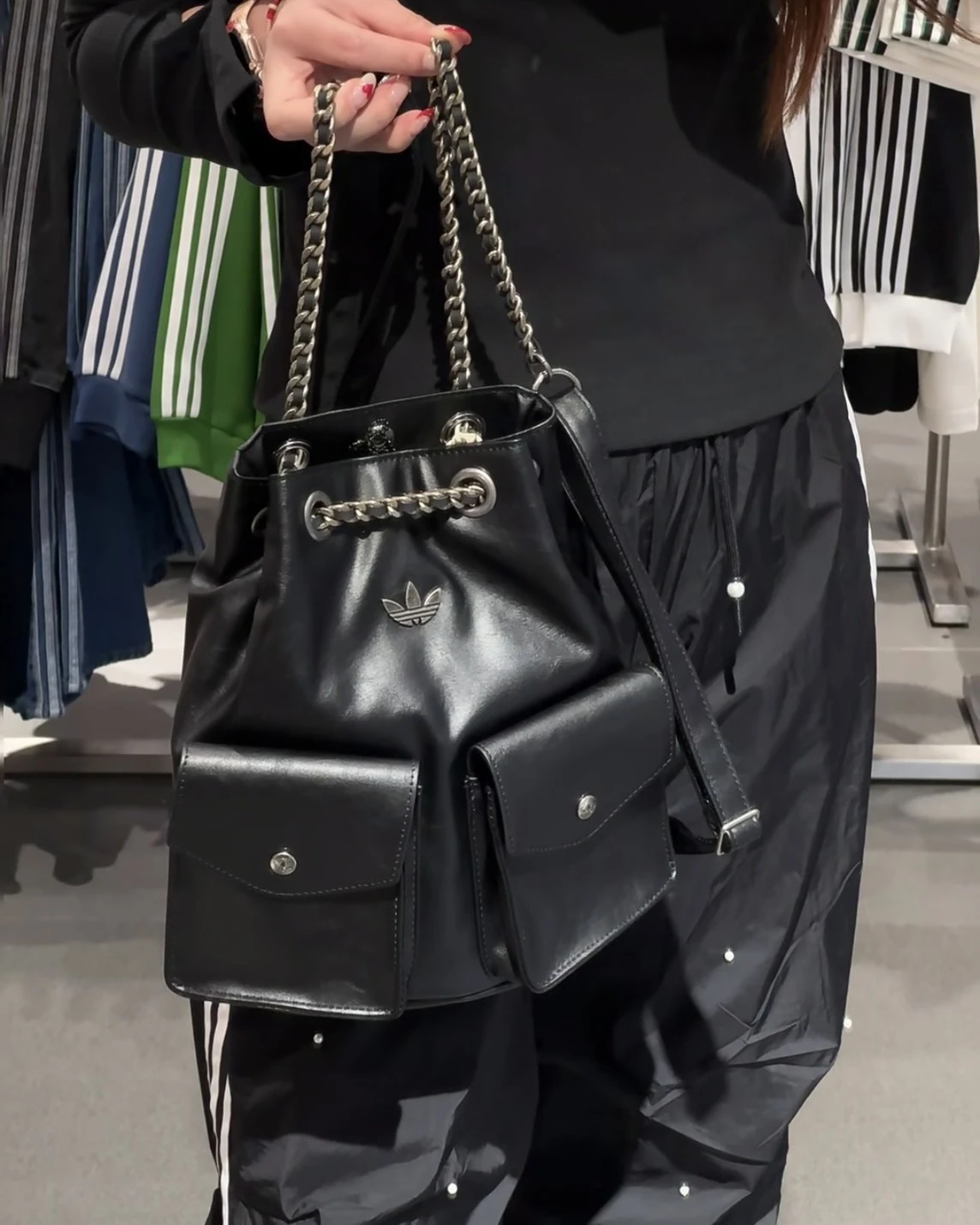 ADIDAS FLIP 皮革大口袋 小香風 金屬鏈條 大容量 雙肩包(KW4750)