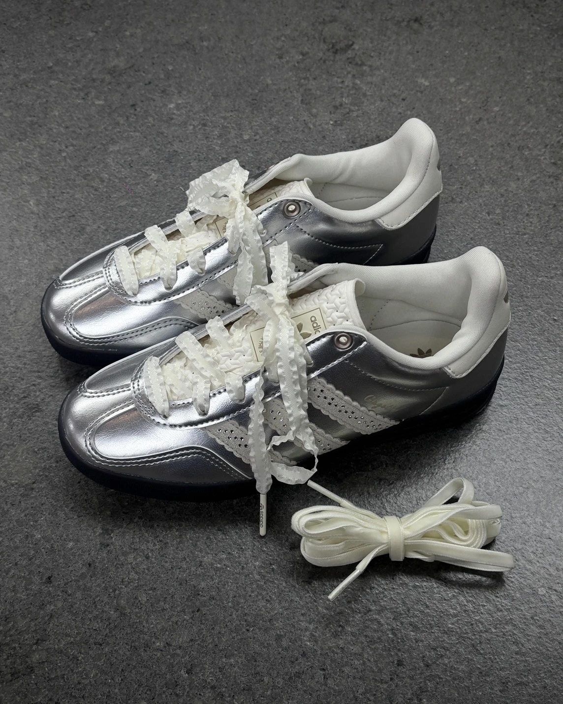 Adidas Originals Gazelle Indoor 液態銀 芭蕾風 德訓鞋(KJ1456)