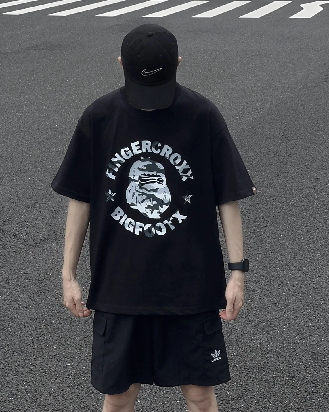 Fingercroxx 香港i.t潮流 FGXX猿人 字母漸變 短T(三色可選)