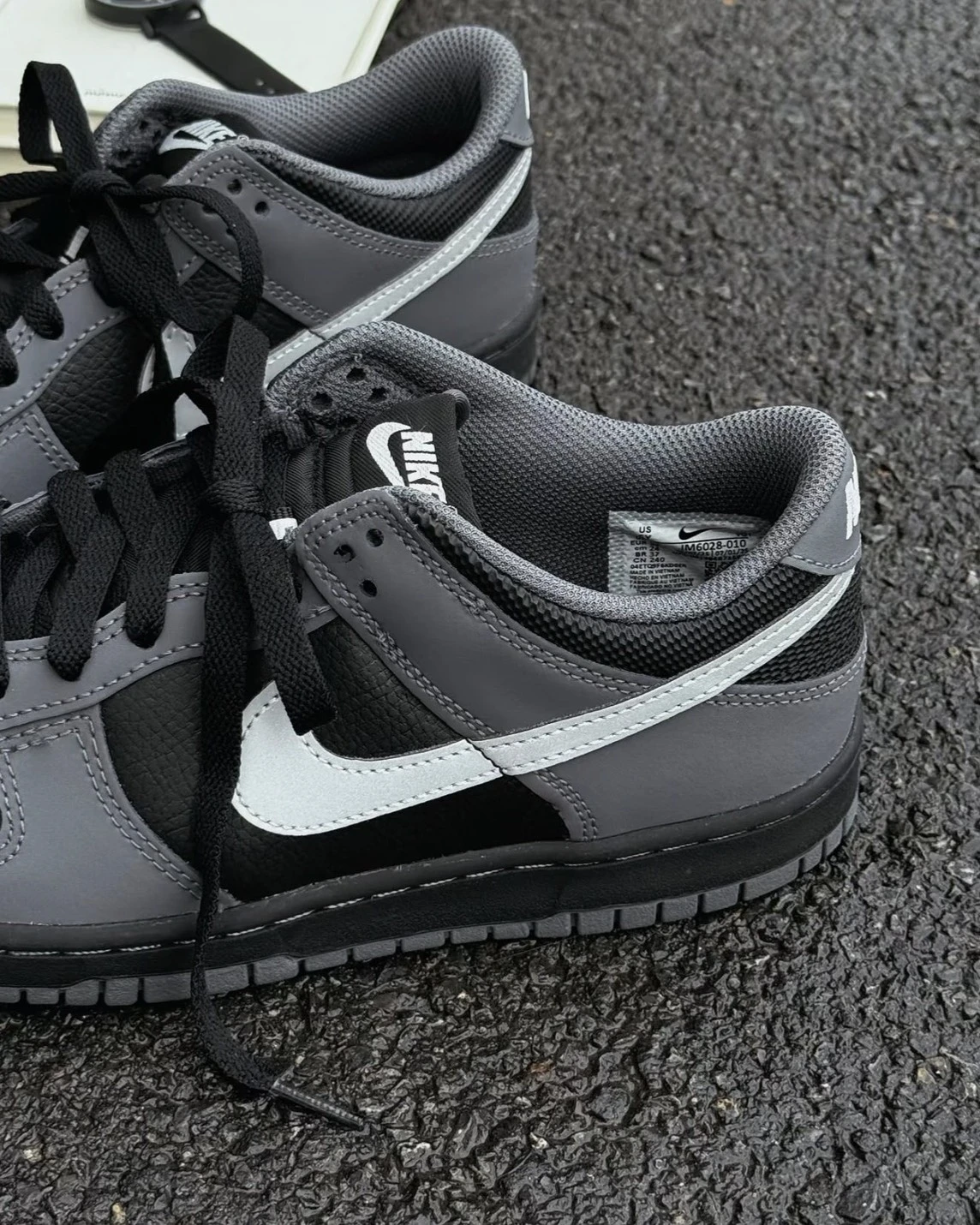 NIKE DUNK LOW SE GS 灰黑拼接 狼灰 黑灰 (IM6028-010) 球鞋 國外代購 潮流 精品 全球代購