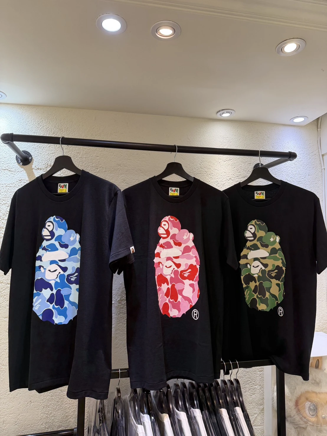 BAPE MILO ON BIG APE 迷彩猿人(共6色)