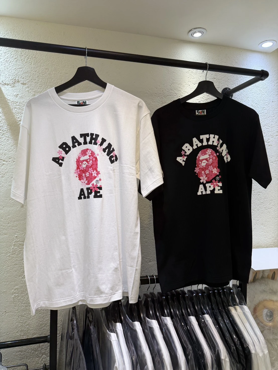 BAPE APE COLLEGE  SAKURA櫻花 圓弧字樣 猿人 短袖
