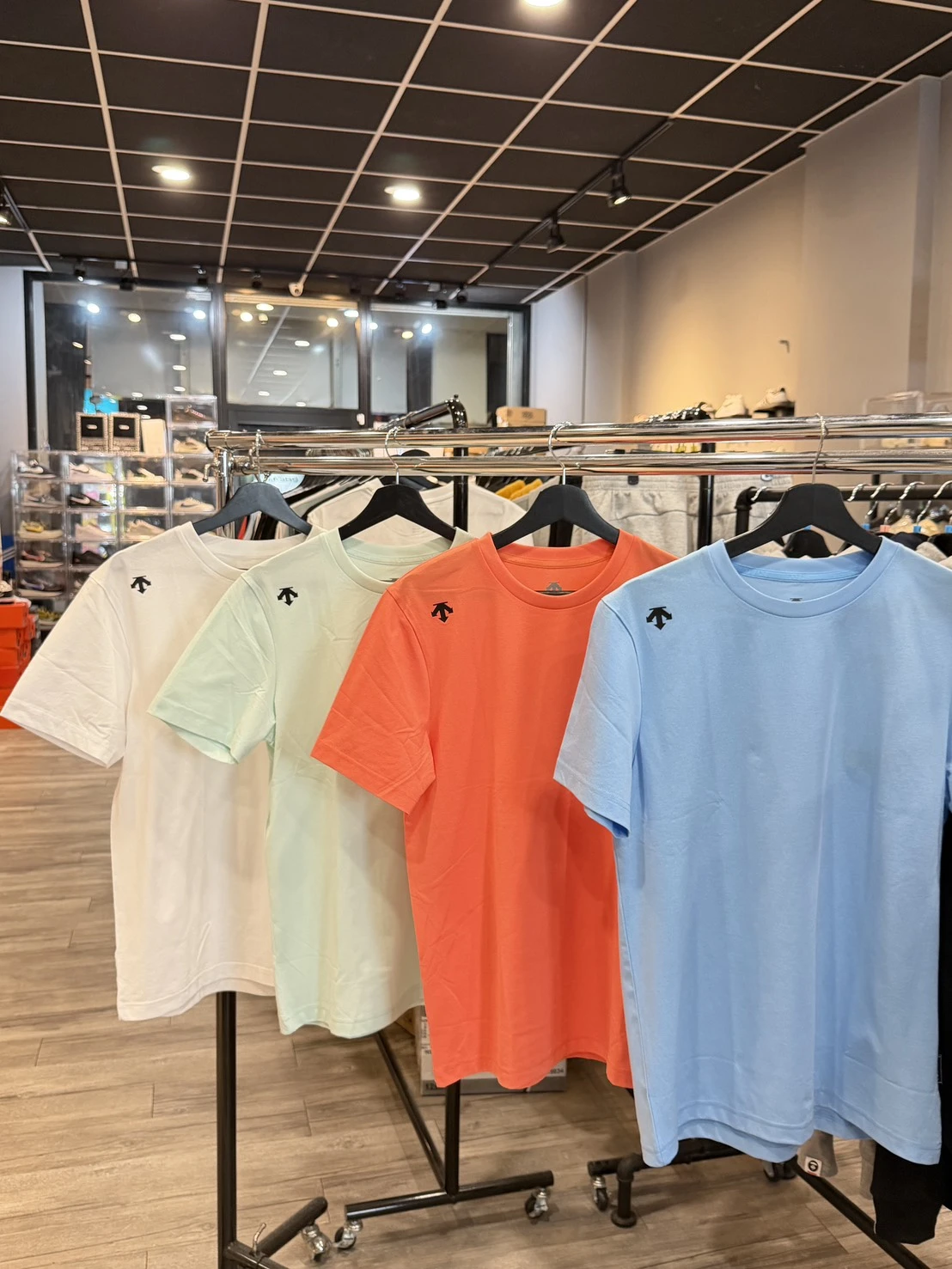 DESCENTE 迪桑特 素色Logo短袖 五色可選(UTS11 )