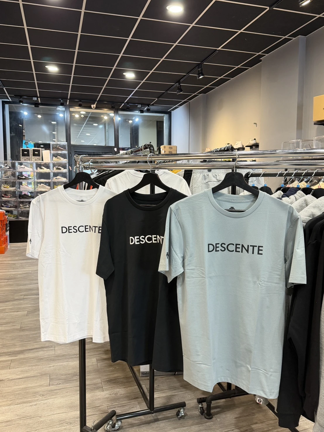 DESCENTE 迪桑特前排字母 短袖 三色可選(UTS13)