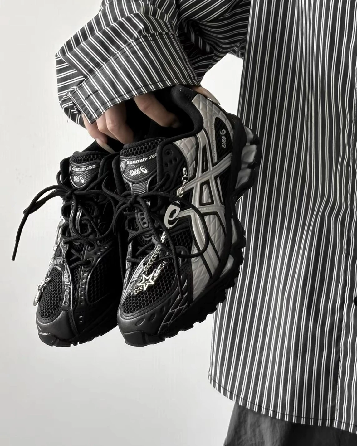 ASICS GEL-NIMBUS 10.1 "Black & Silver" 液態黑銀 陰陽(1203A929001)