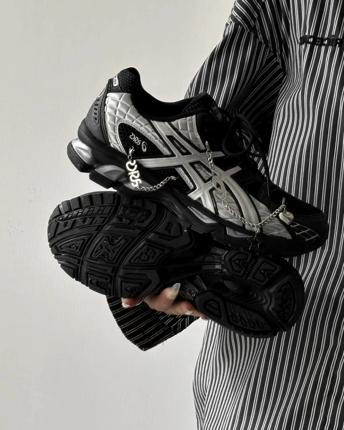 ASICS GEL-NIMBUS 10.1 "Black & Silver" 液態黑銀 陰陽(1203A929001)