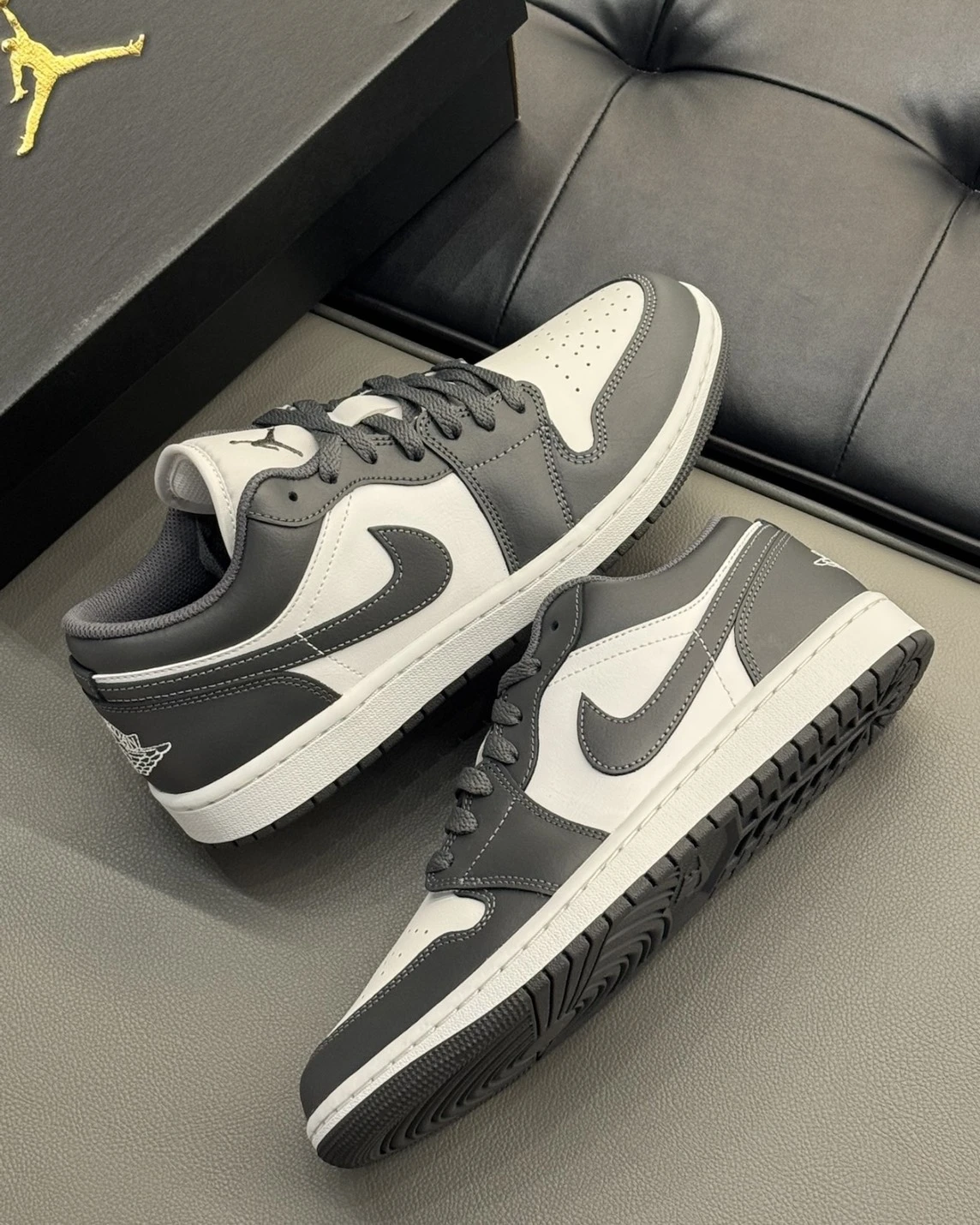 NIKE AIR JORDAN 1 LOW 鋼鐵灰白 (553558-044/553560-044)