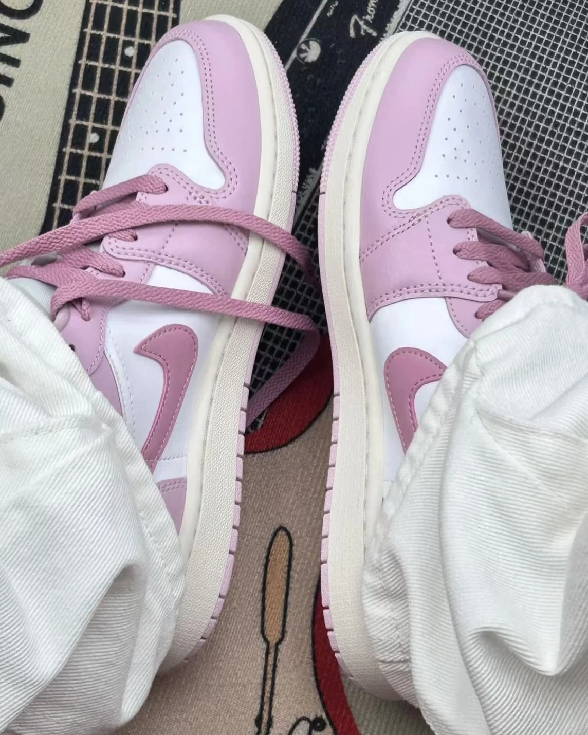 NIKE AIR JORDAN 1 LOW 草莓粉白 (DC0774-607)