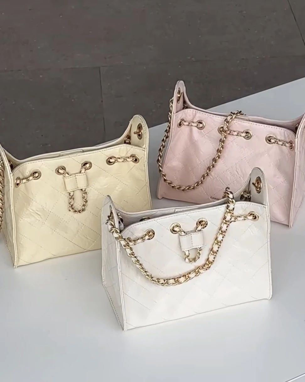 CHARLES & KEITH 小CK 26SS 多巴胺 菱格紋 單肩 斜跨包 (4色可選)