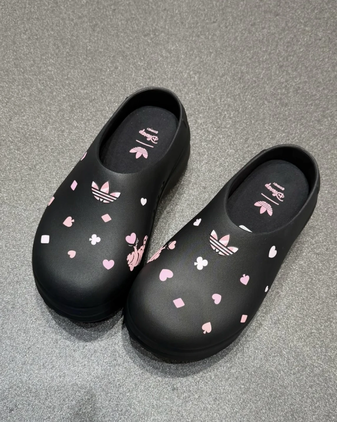 Disney 迪士尼 X Adidas Adifom Stan Mule 柴郡貓 黑色 懶人鞋 拖鞋(KH5901)