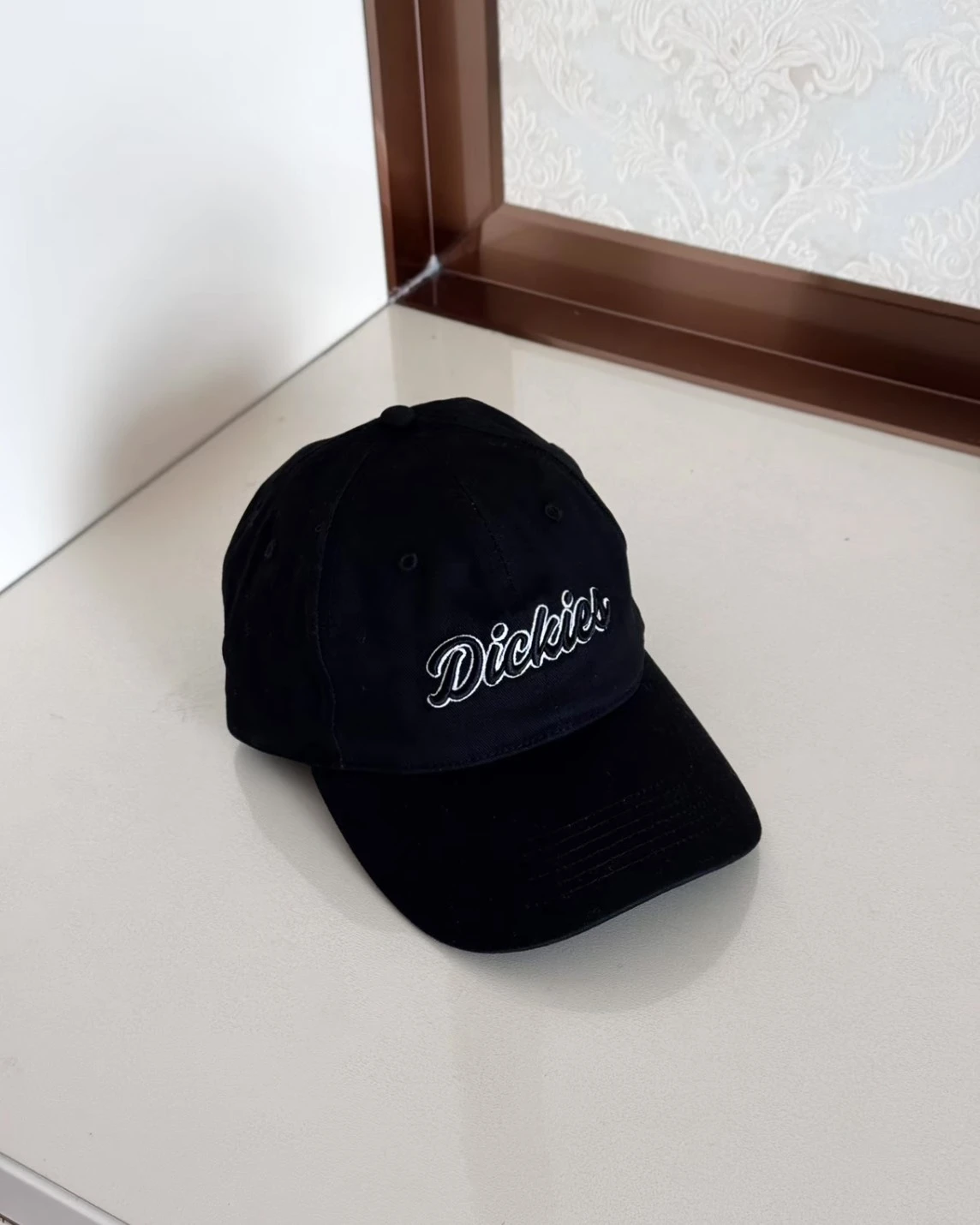 Dickies 立體草寫刺繡 老帽(四色可選)