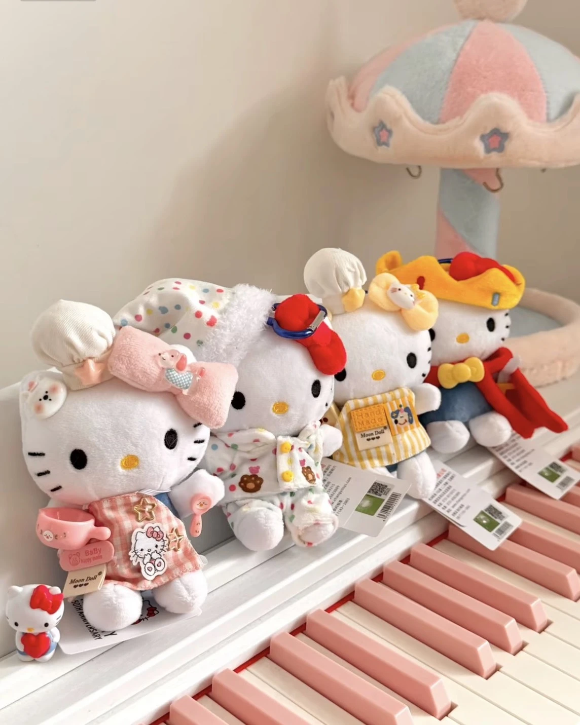 SANRIO 三麗鷗 HELLO KITTY 春日限定旋轉小屋 禮盒組