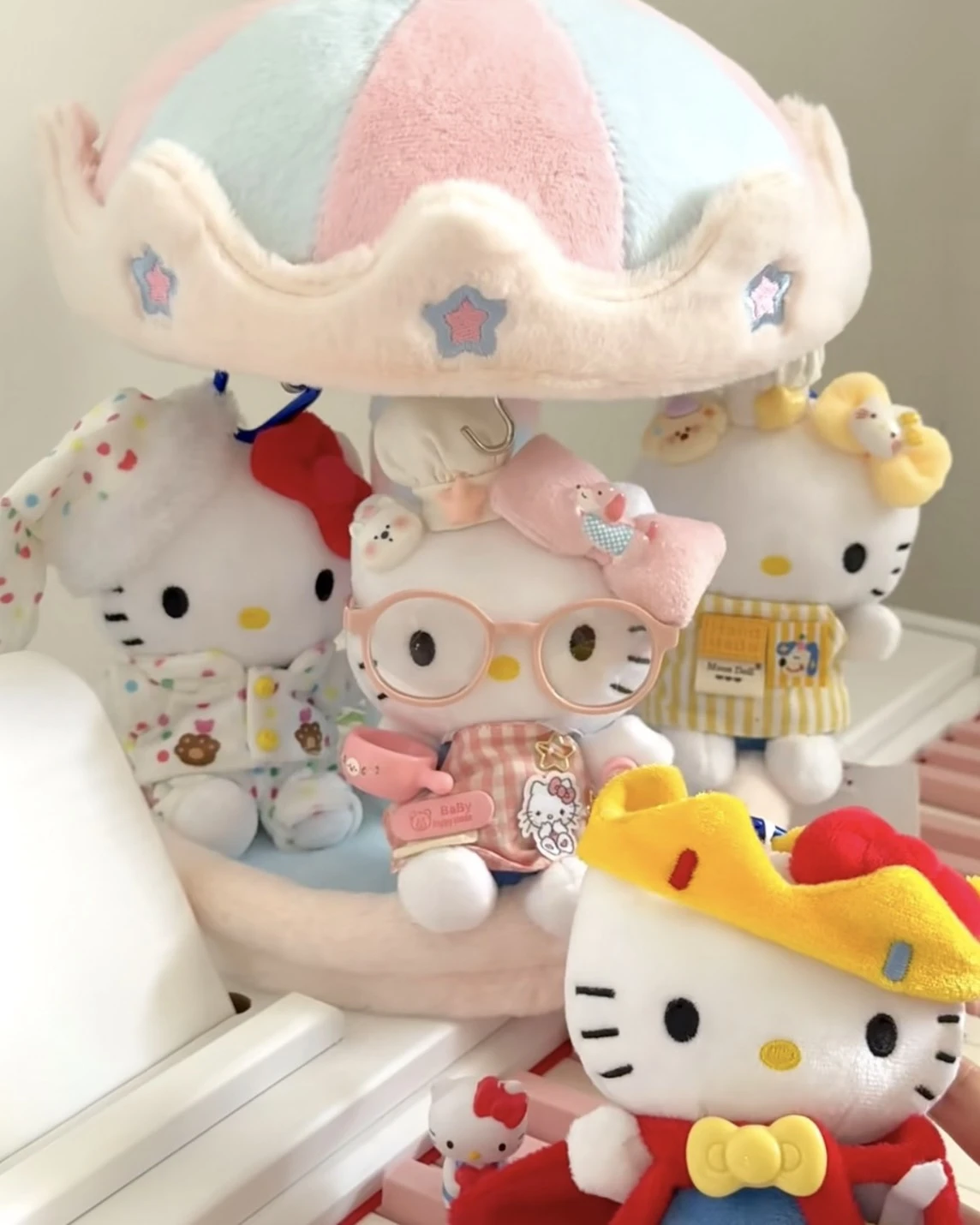 SANRIO 三麗鷗 HELLO KITTY 春日限定旋轉小屋 禮盒組