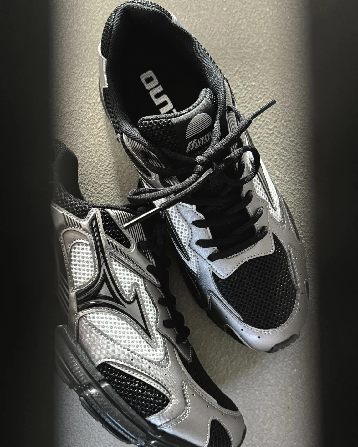 Mizuno Speed 2K 美津濃槍灰銀黑銀復古Y2K(D1GH252908) 正品球鞋・國外