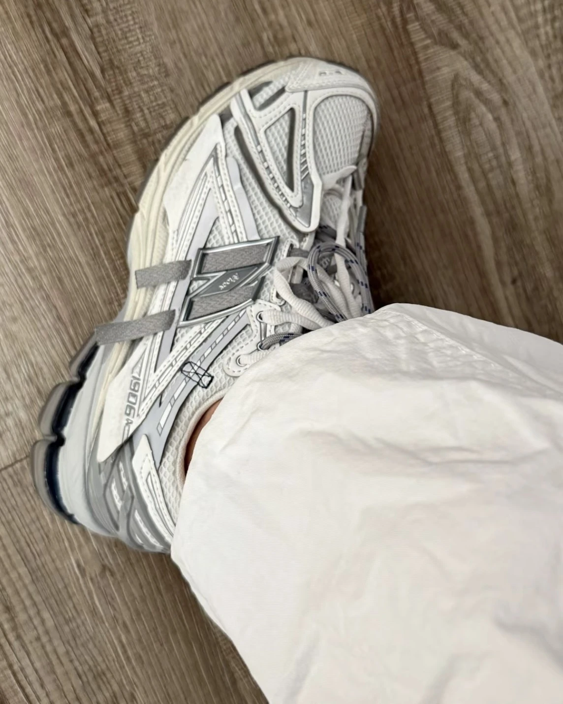 NEW BALANCE 1906A 海鹽 銀灰白 解構 小飛翅(U190643N)
