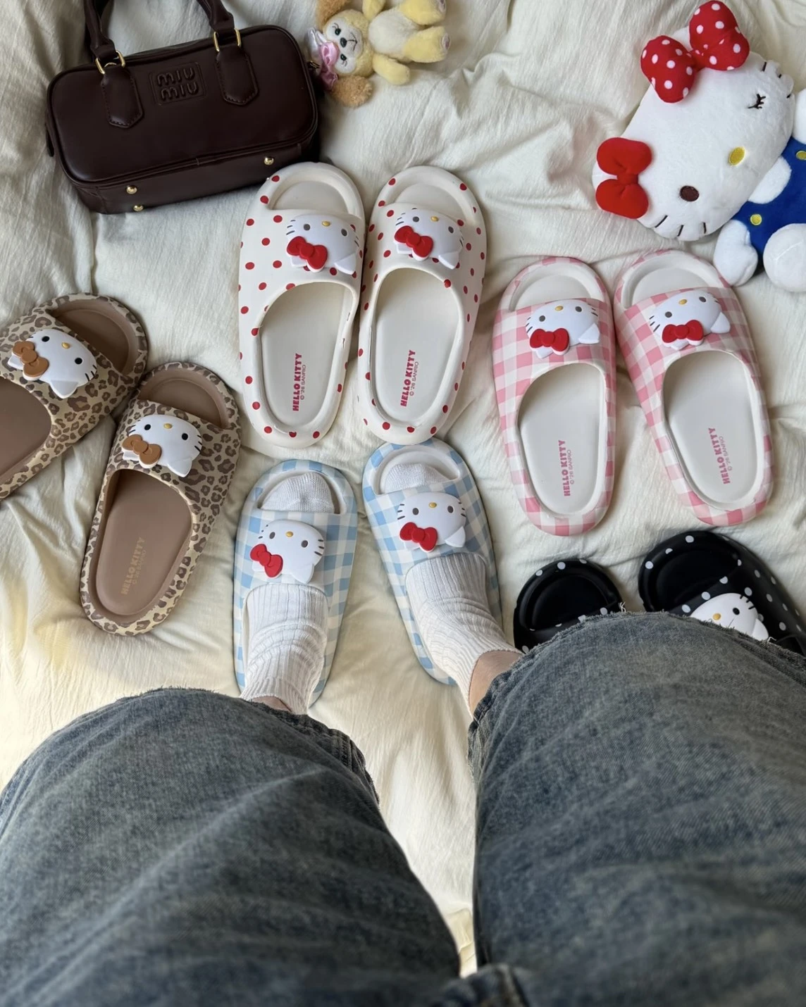 <正版授權>三麗鷗 Sanrio x Hello Kitty 踩屎感 室內拖 拖鞋(五款可選)