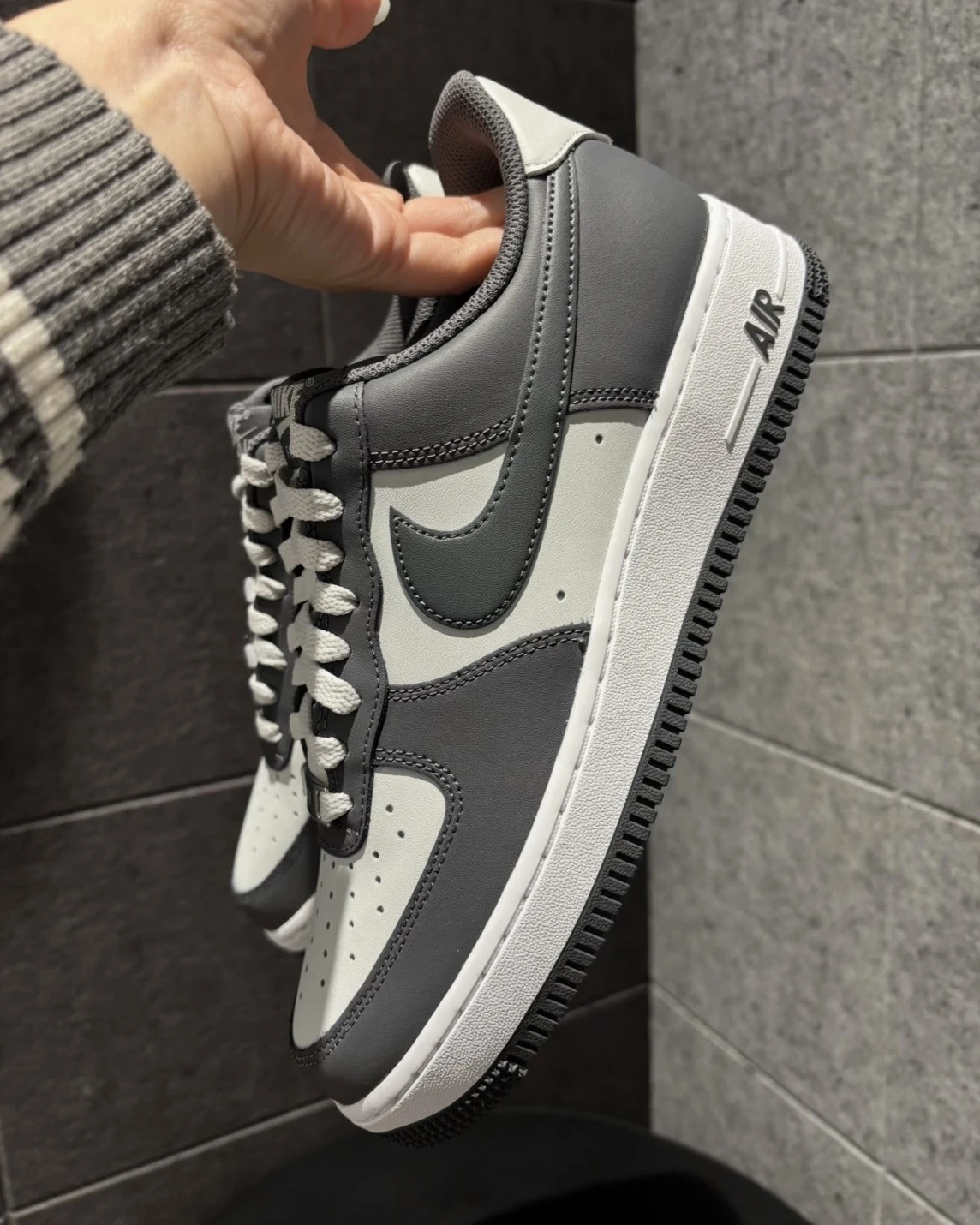 NIKE AIR FORCE 1 LOW "Dark Grey" 灰白 深灰 男款(FJ4146-004)