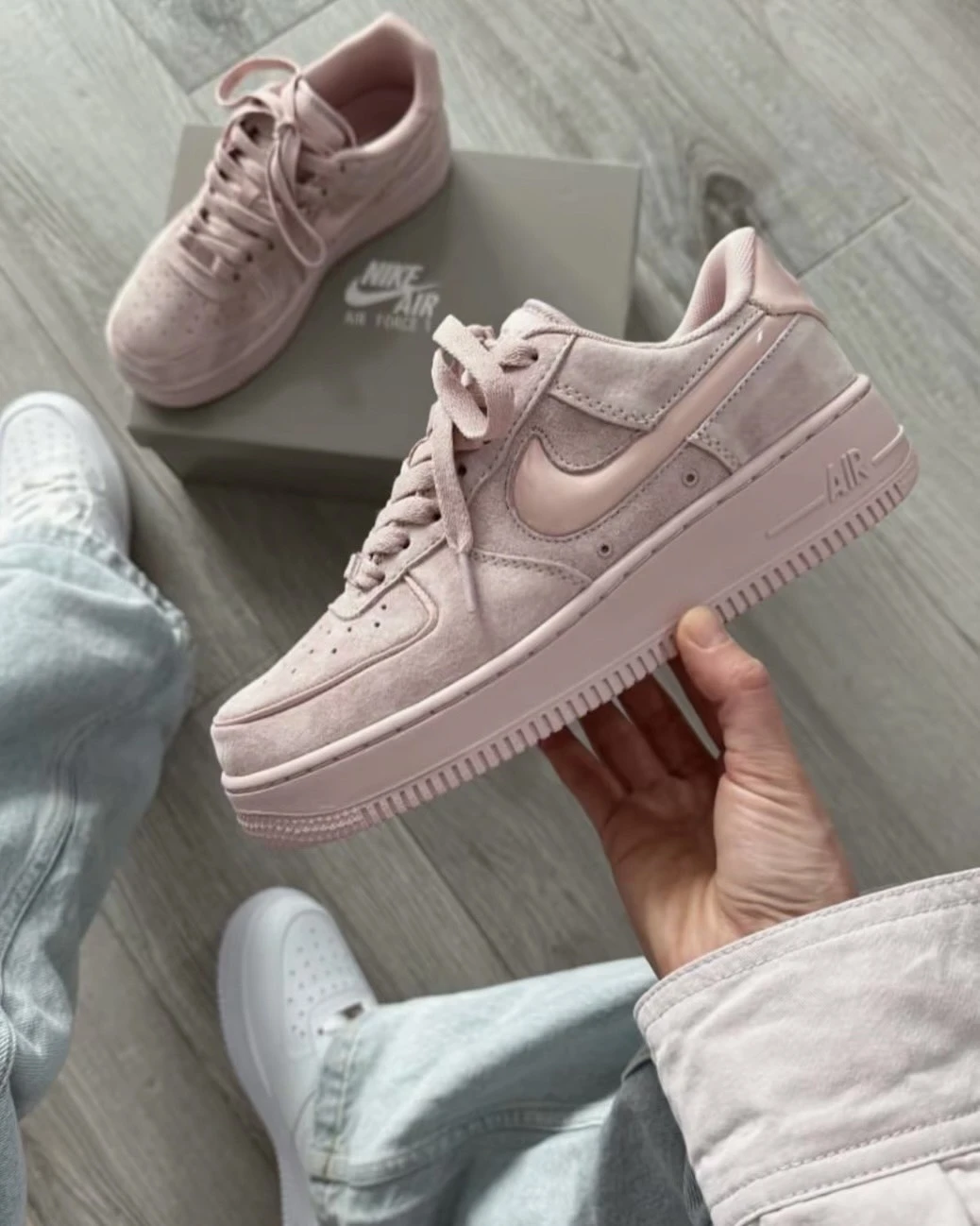 NIKE AIR FORCE 1 LOW "Particle Pink" 櫻花粉 絲絨 淡粉 女款(HV4406-601)