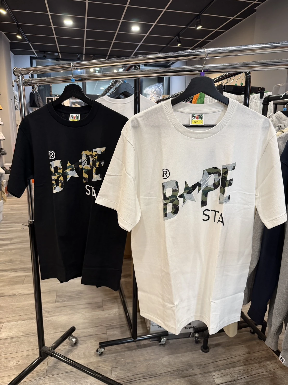 BAPE 閃電星星 字樣LOGO 短袖(兩色可選)