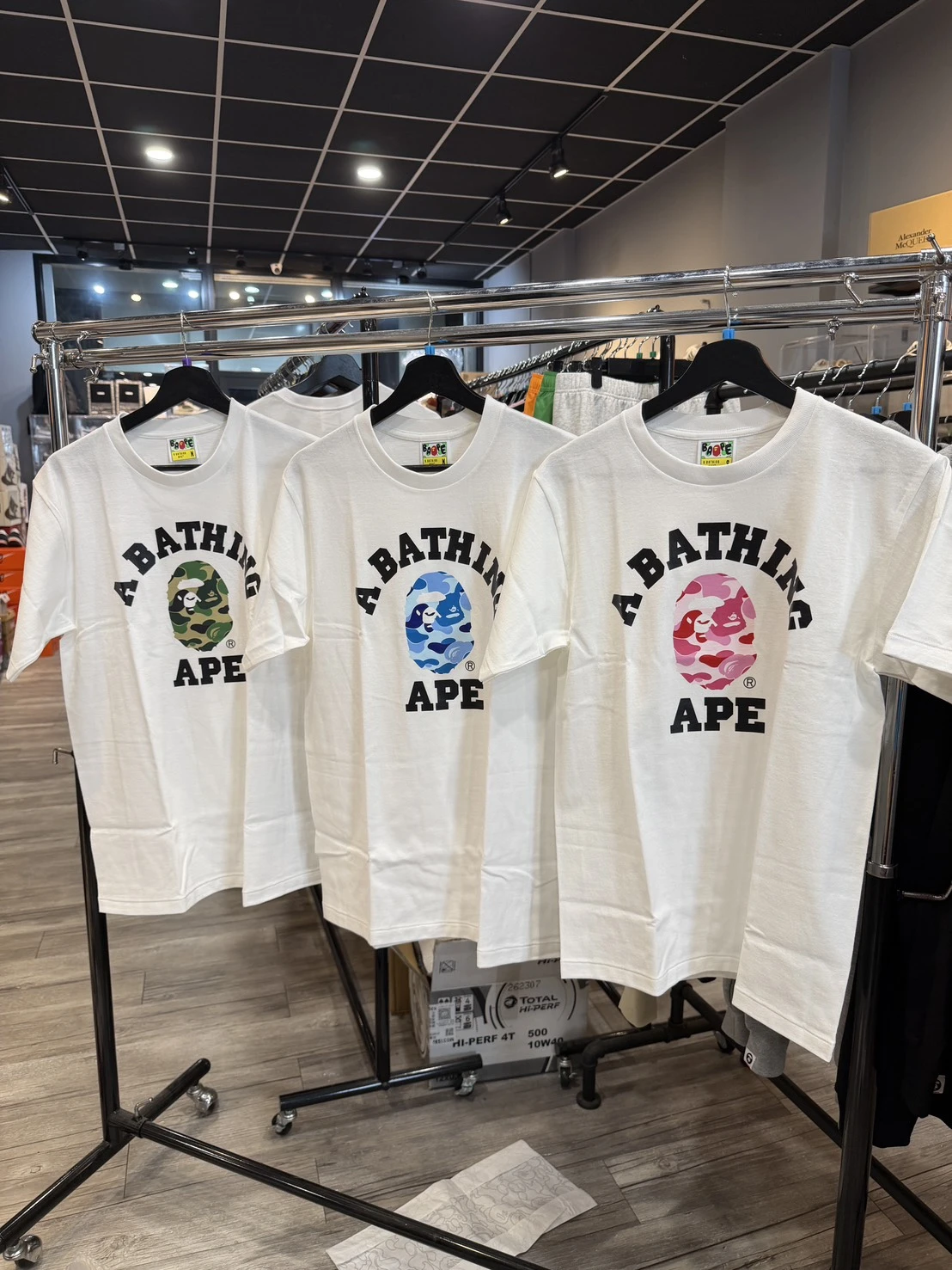 BAPE經典迷彩猿人 圓弧字母 短袖(六款可選)