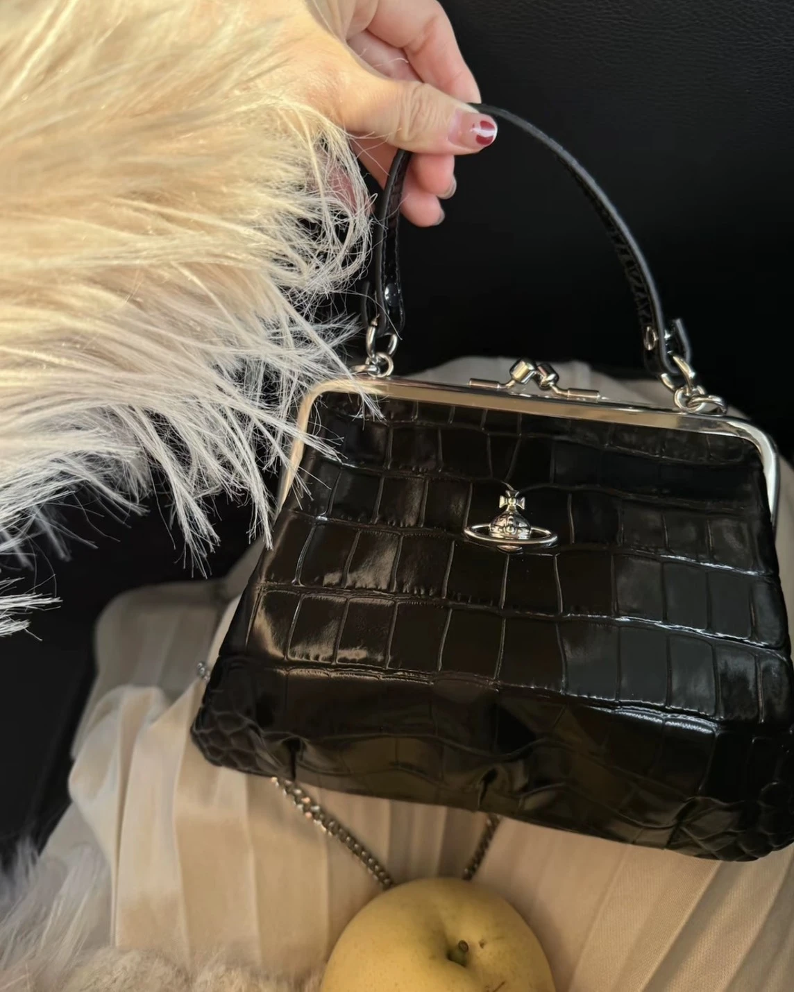 VIVIENNE WESTWOOD 西太后 Granny Frame 26年款 鱷魚紋 小牛皮 單肩 餃子包