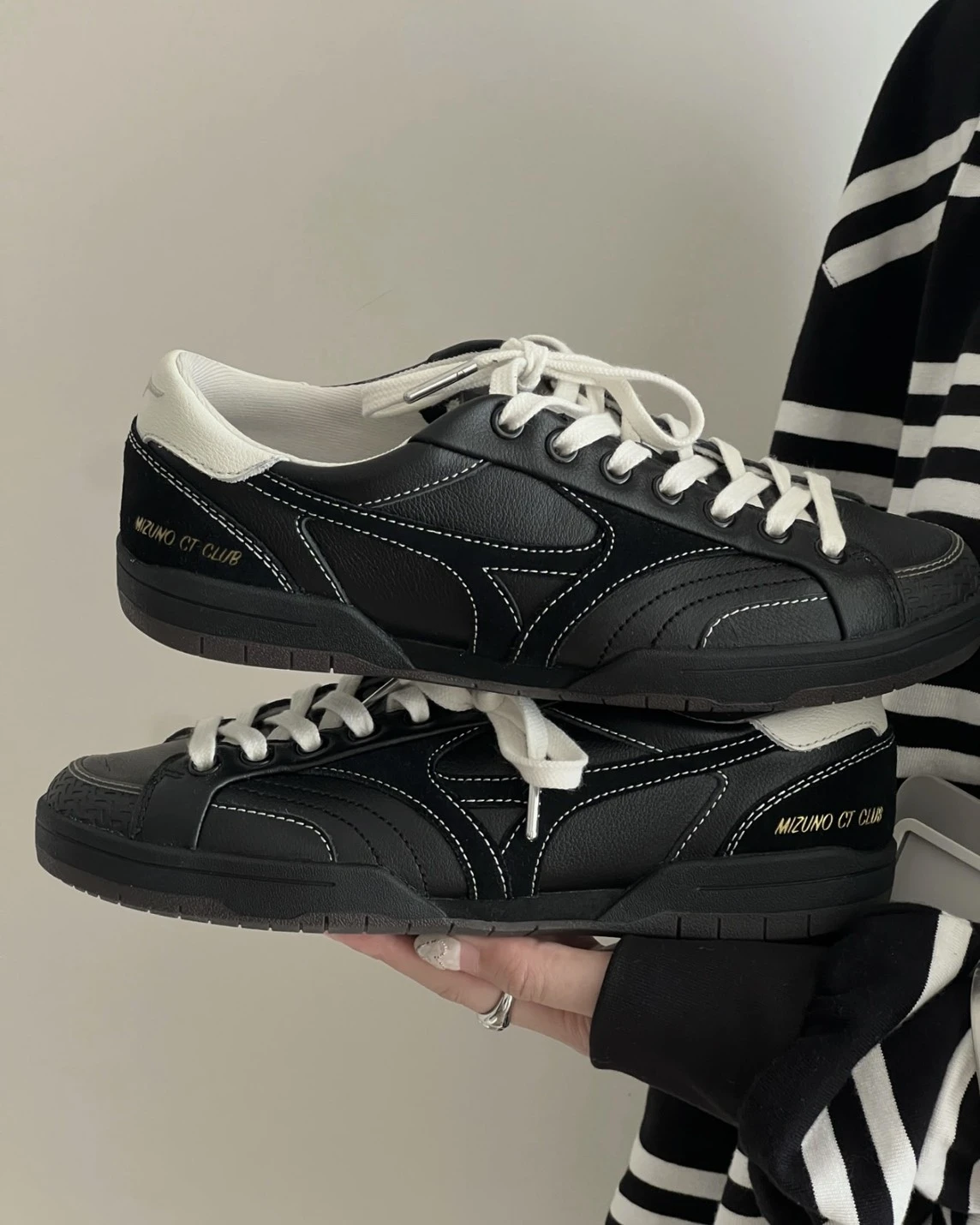 MIZUNO 美津濃 CT CLUB 全黑 奶油白 皮革 外縫線 復古薄底鞋 (D1GH261005)