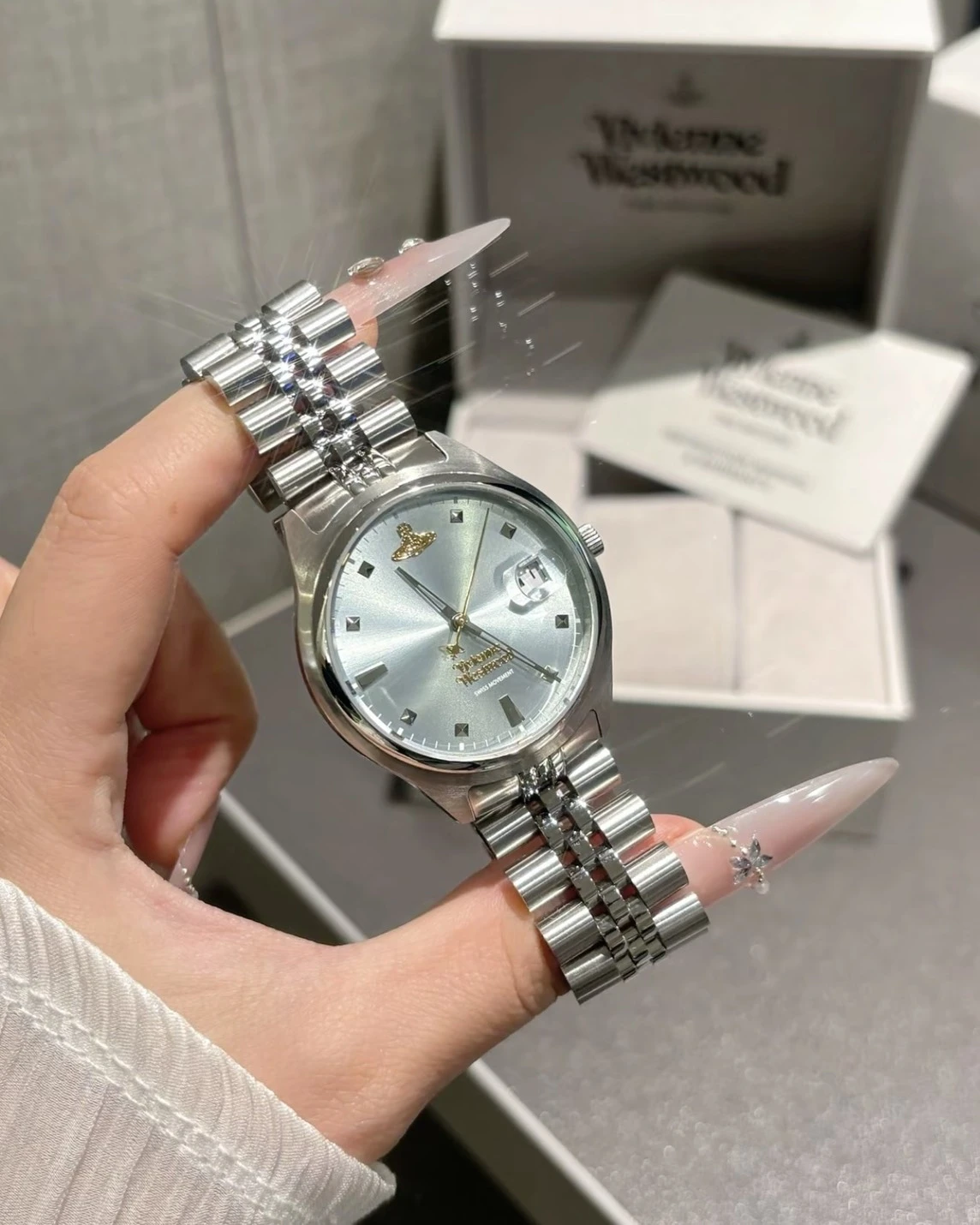 <這隻超美💫>VIVIENNE WESTWOOD 西太后 土星 碎冰藍 鋼錶帶 石英機芯 手錶