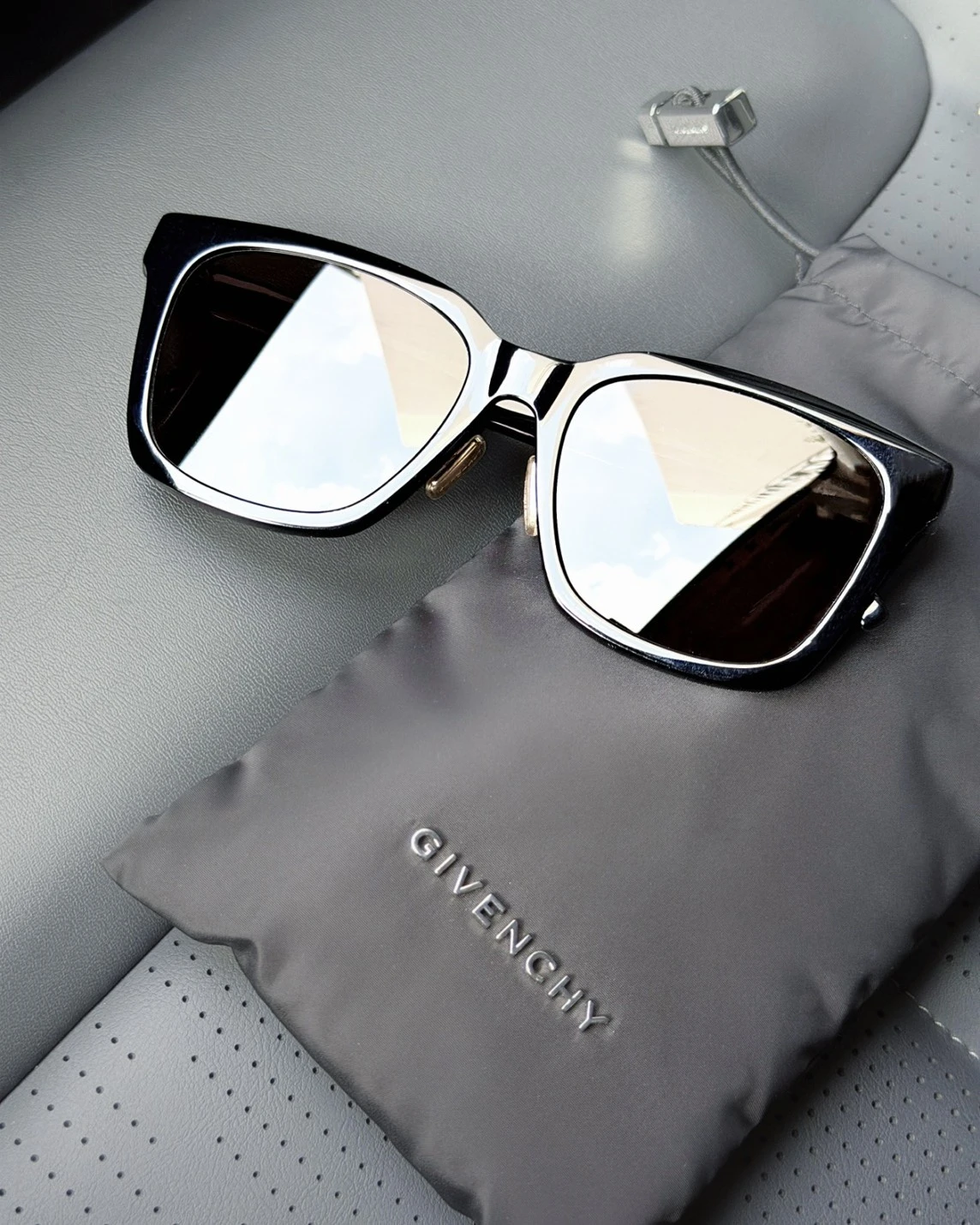 Givenchy紀梵希 經典小標LOGO 方框 墨鏡 太陽眼鏡(GV40018F)