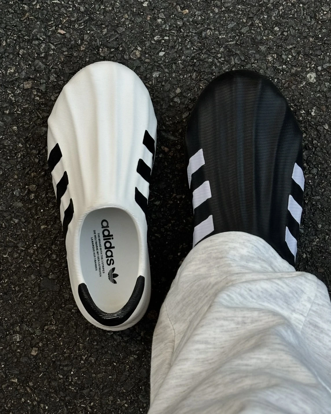 Adidas AdiFOM Superstar Black 貝殼頭 黑 白 三線 防水防滑 膠鞋 拖鞋(HQ8752/HQ8750)