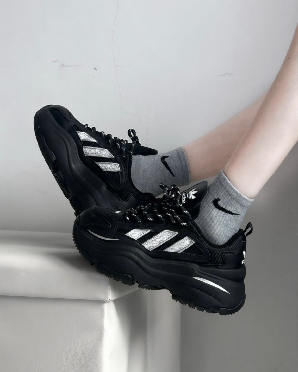 Adidas Originals Ozgaia 銀月騎士厚底老爹鞋黑銀增高顯瘦JQ4110 正品