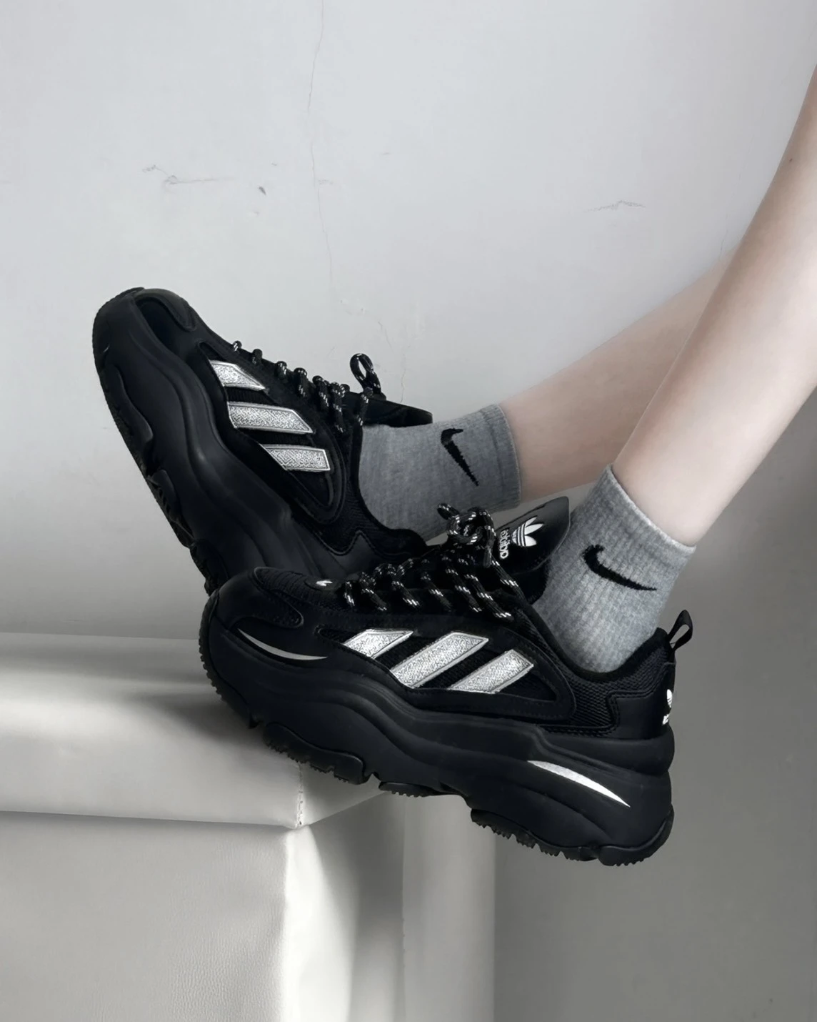 Adidas Originals Ozgaia 銀月騎士厚底老爹鞋黑銀增高顯瘦JQ4110 正品