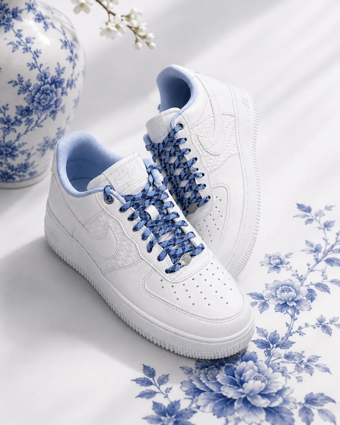 <現貨到!>NIKE AIR FORCE 1 '07 LV8 ESS+ 青花瓷 白藍 淺藍(IW1892-111)