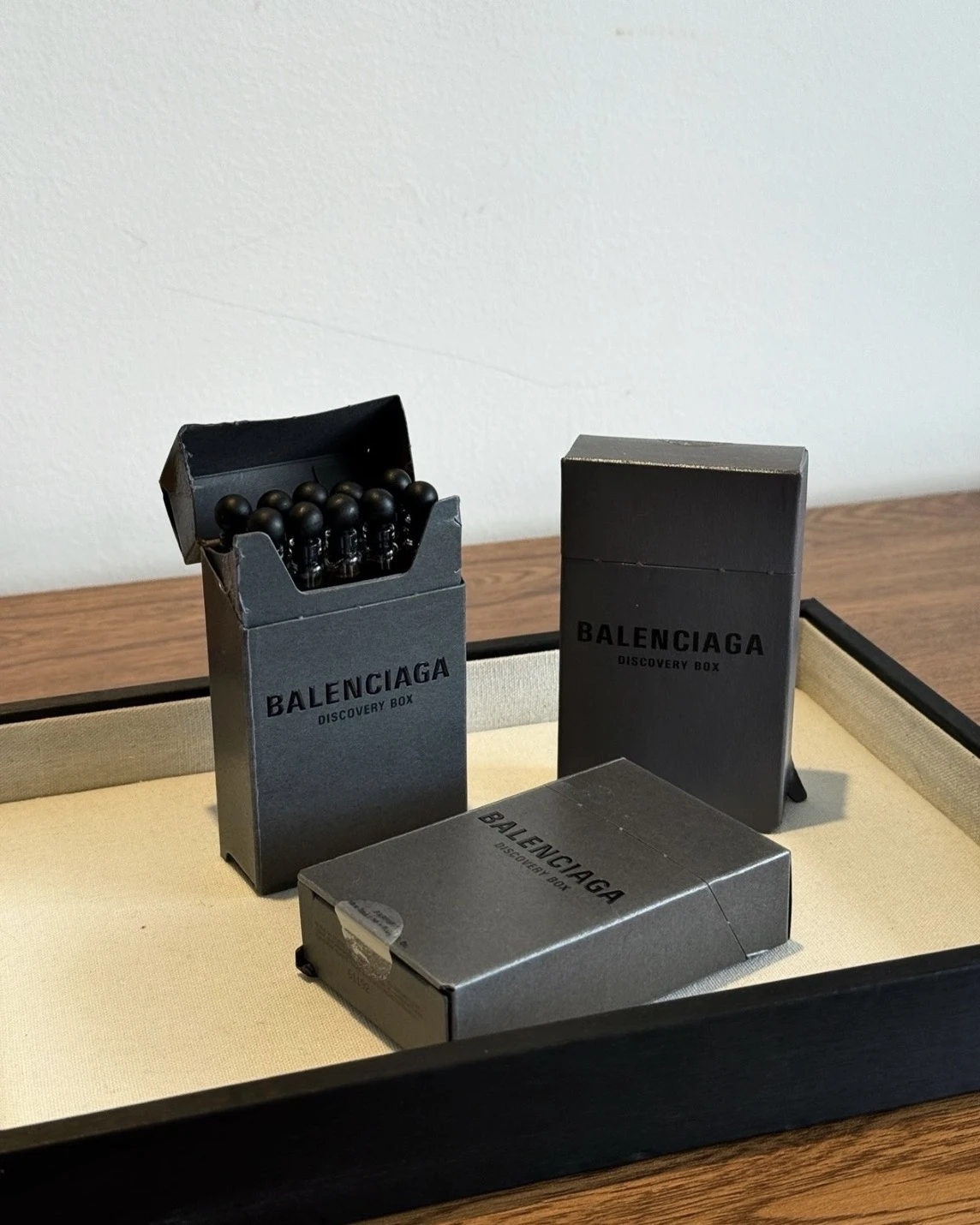 巴黎世家Balenciaga Discovery Box 菸盒造型試管香水(10入裝) 正品球鞋