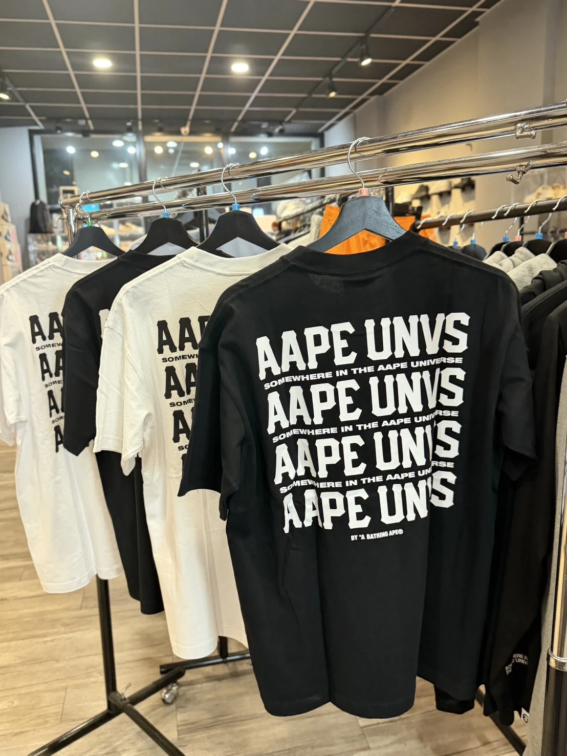AAPE 背後滿版字母 兩色可選 (1773XXQ)