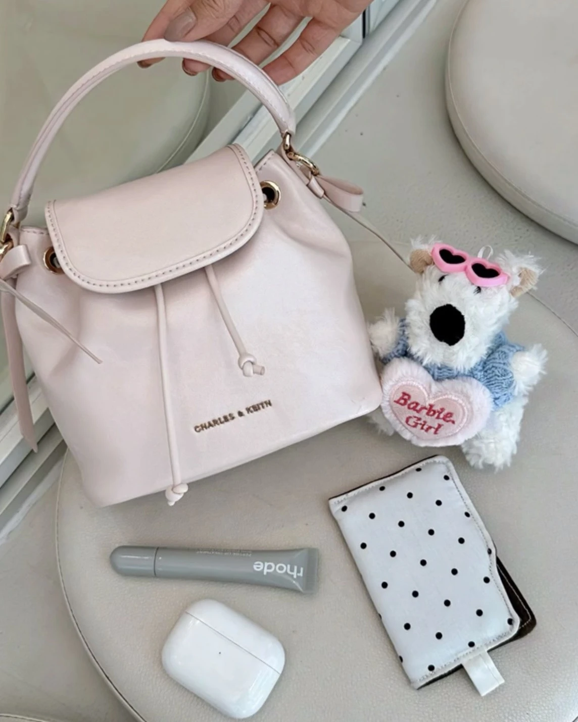 CHARLES & KEITH 小CK 蝴蝶結水桶包 斜背包 手提包 (三款可選)