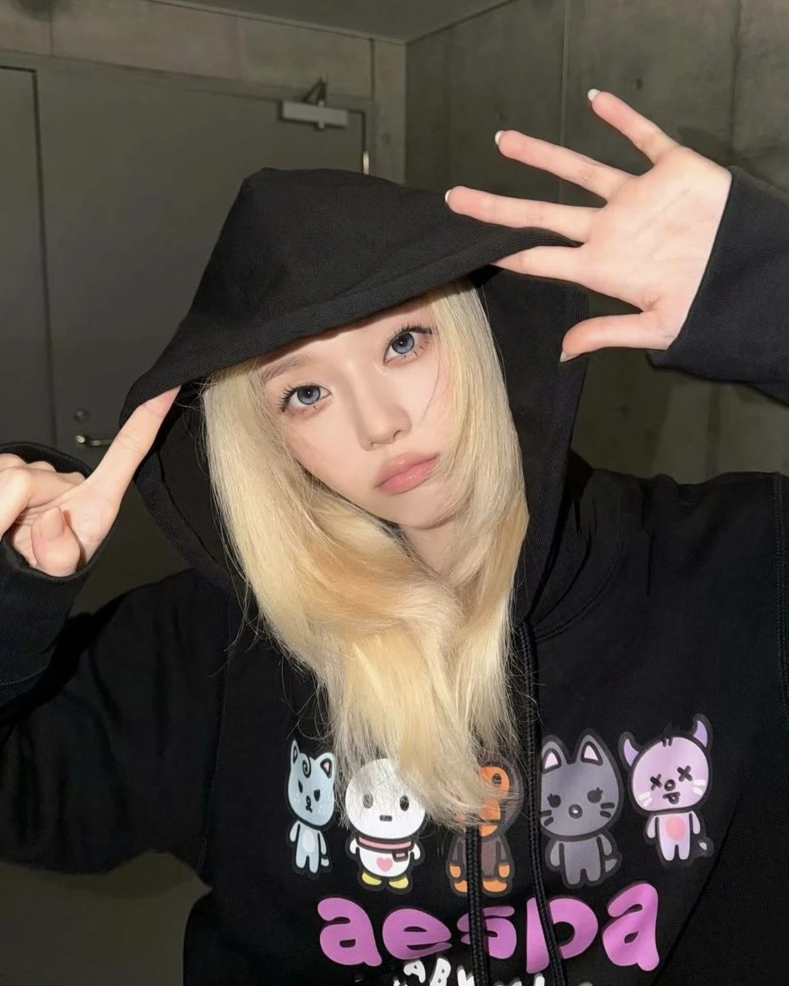 <😍稀有聯名!>BAPE x aespa 聯名系列 上衣 短袖 長袖 帽T 吊飾